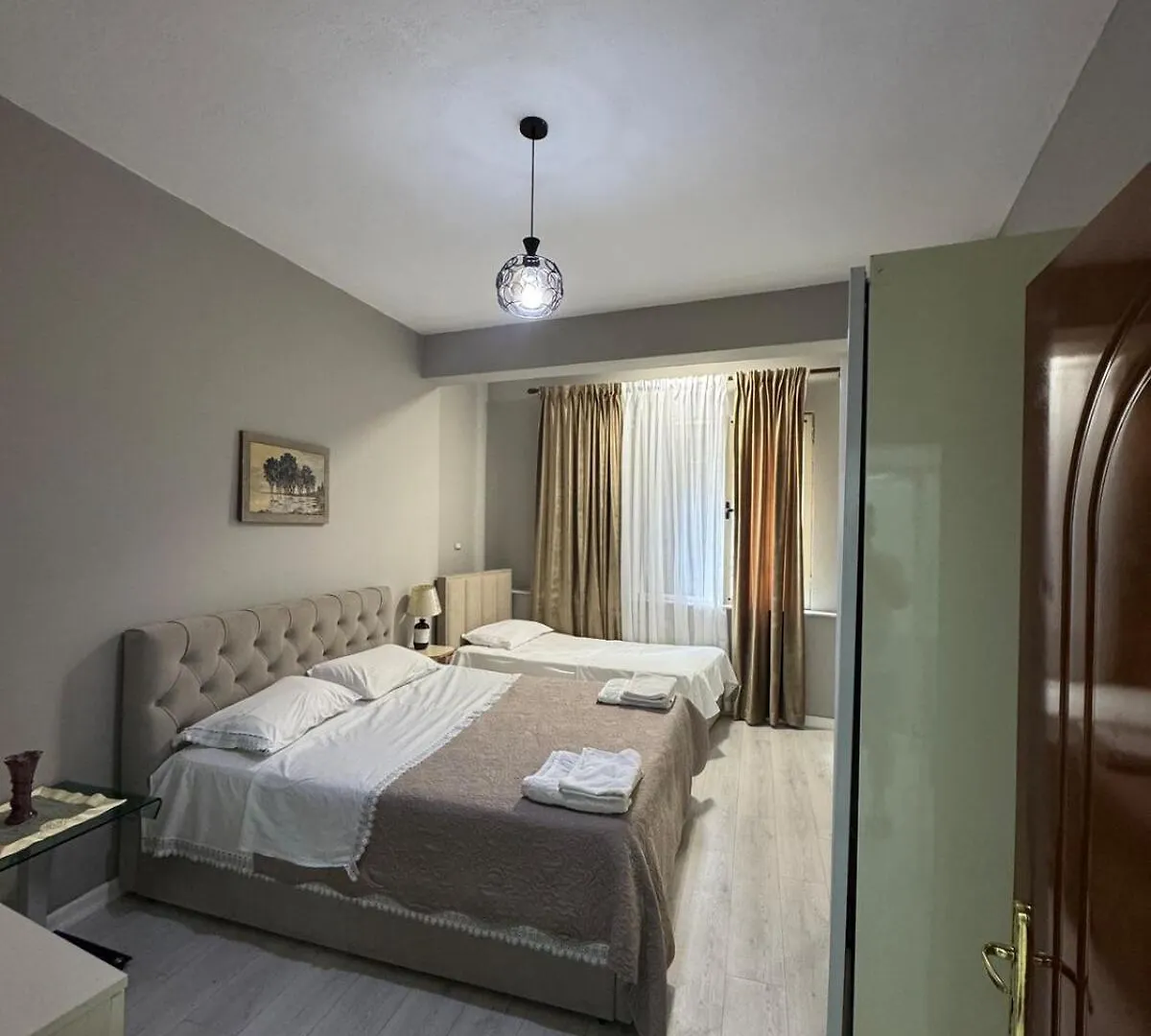 Papale Center Apartments Tiran